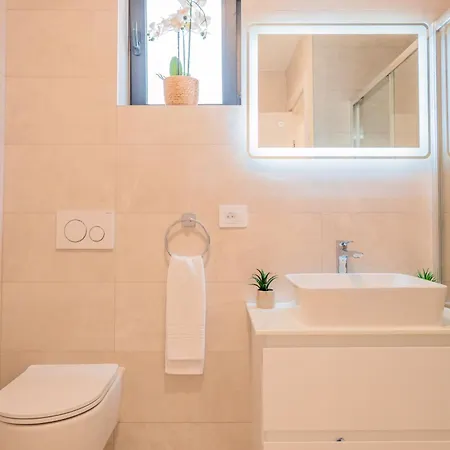 Ml Apartment *